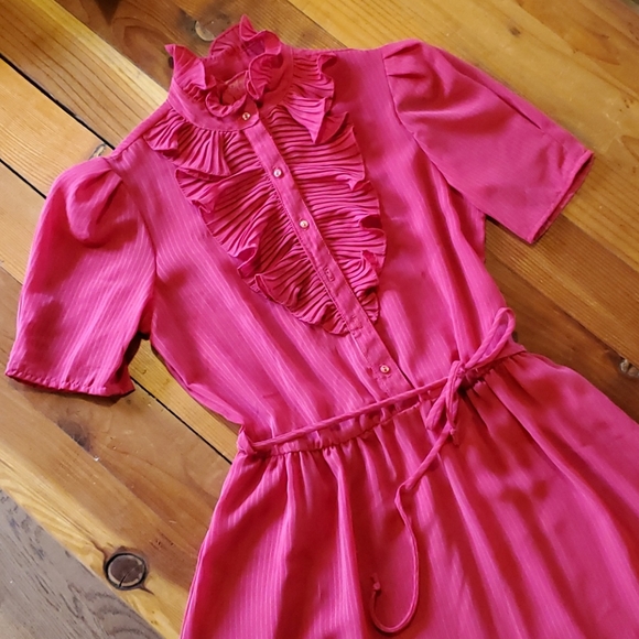 Vintage Dresses & Skirts - VTG 80's ruffle front dress